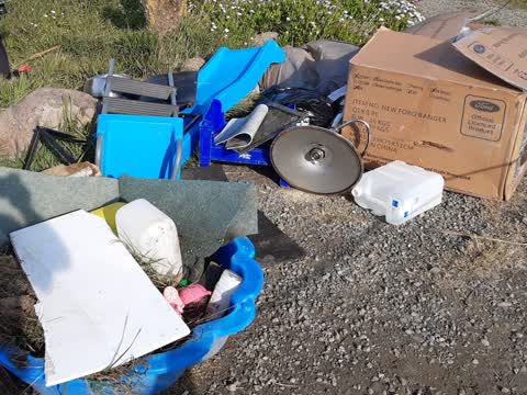 Rubbish/Recycling, a report photo