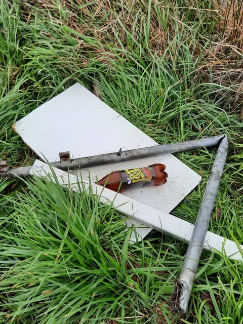 Rubbish/Recycling, a report photo