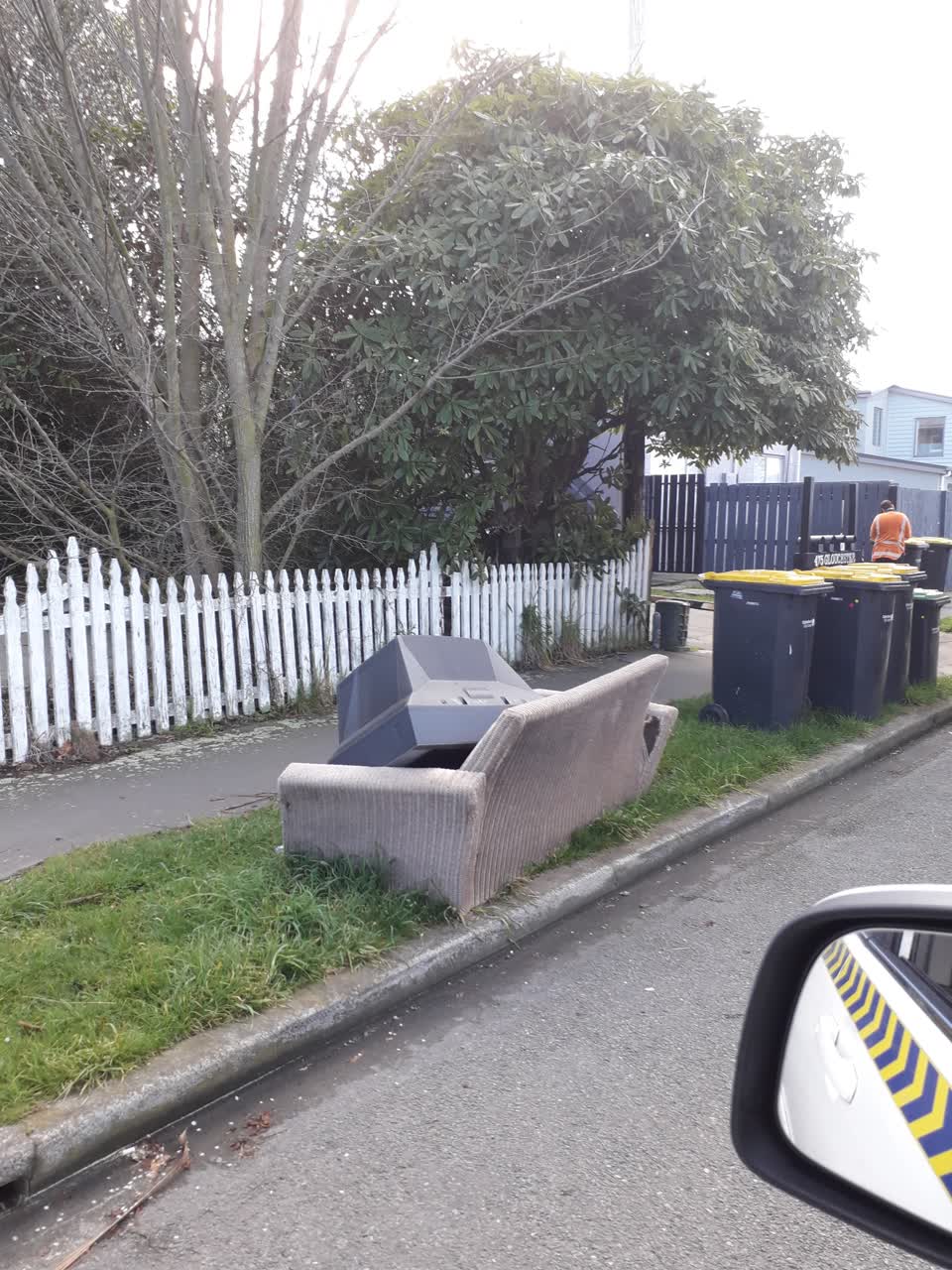 The photograph attached to this rubbish/recycling report