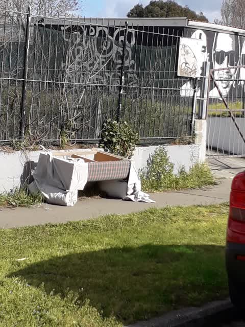 Rubbish/Recycling, a report photo