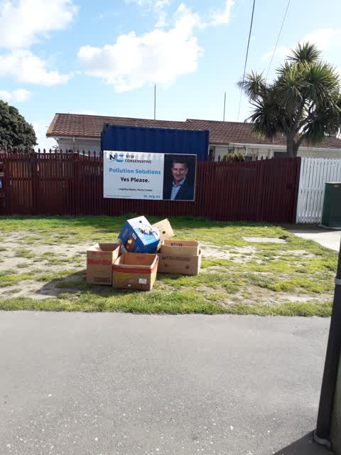 Rubbish/Recycling, a report photo