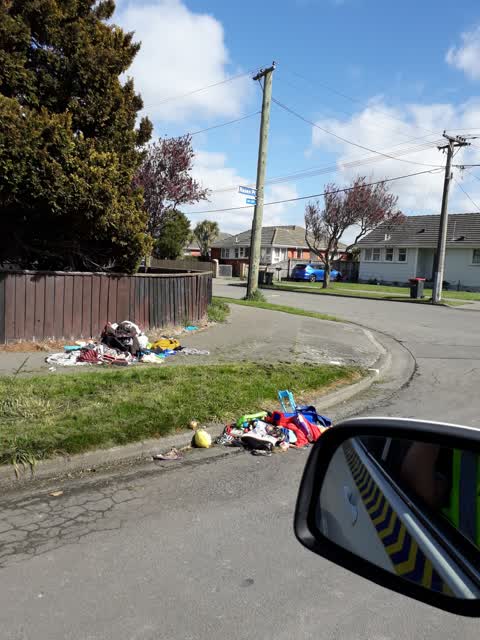 Rubbish/Recycling, a report photo