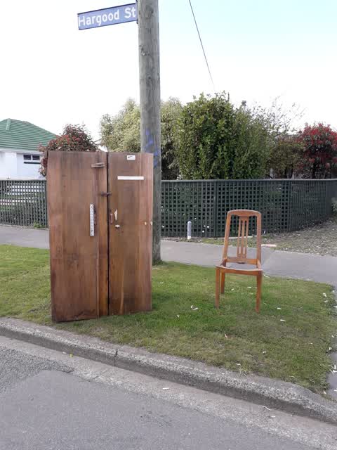 Rubbish/Recycling, a report photo
