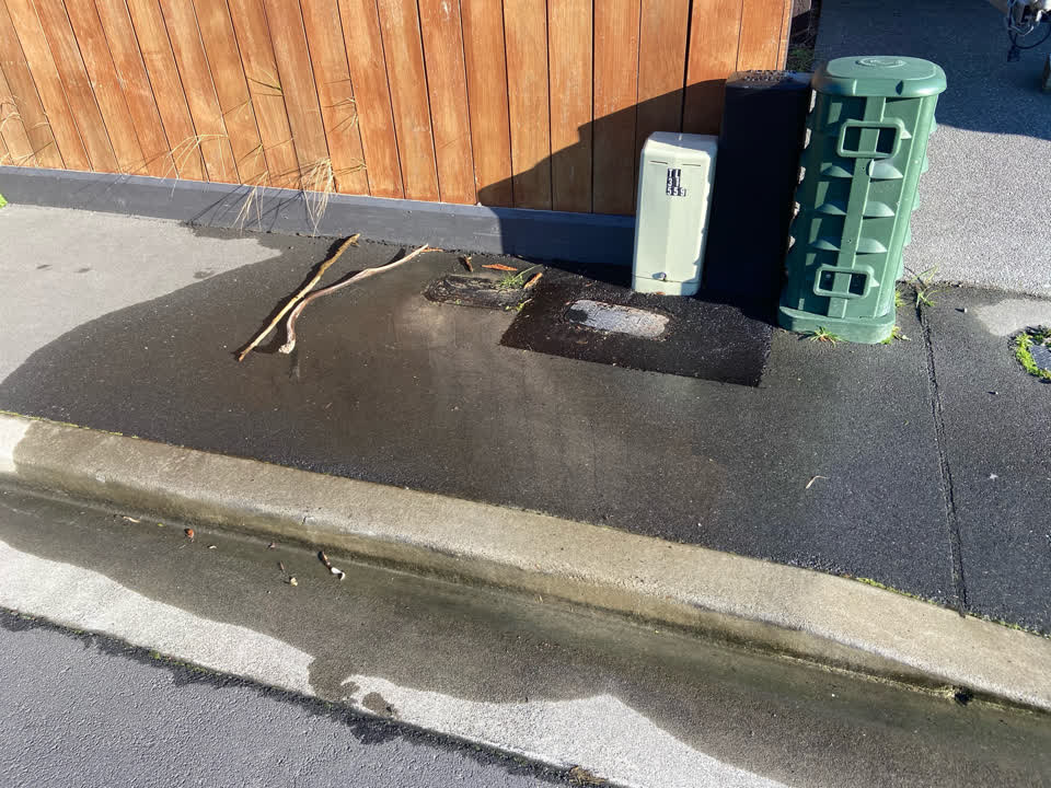 The photograph attached to this water supply report