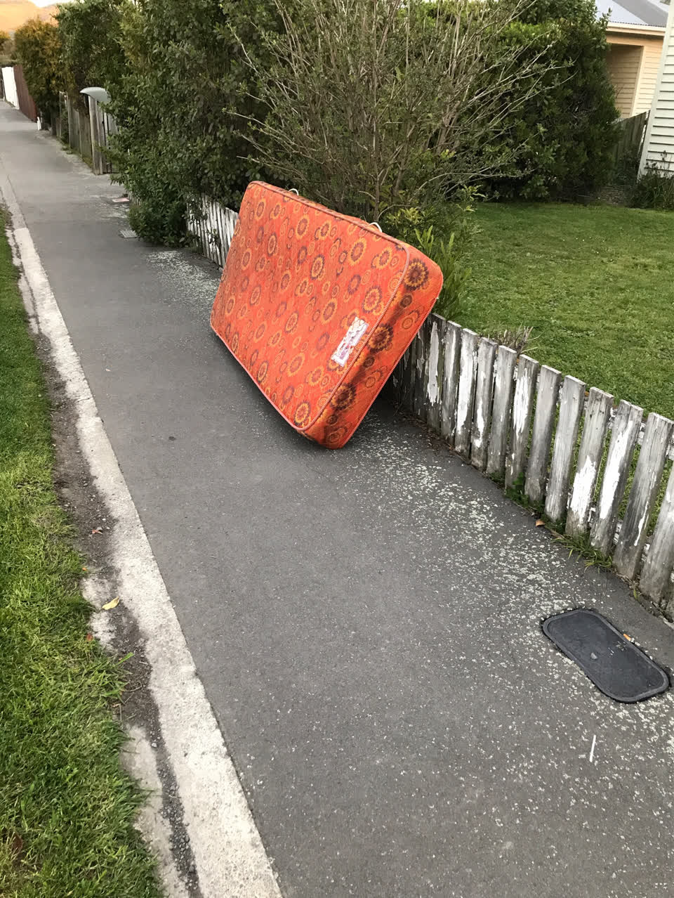 The photograph attached to this roading/streets report
