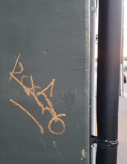 Graffiti, a report photo