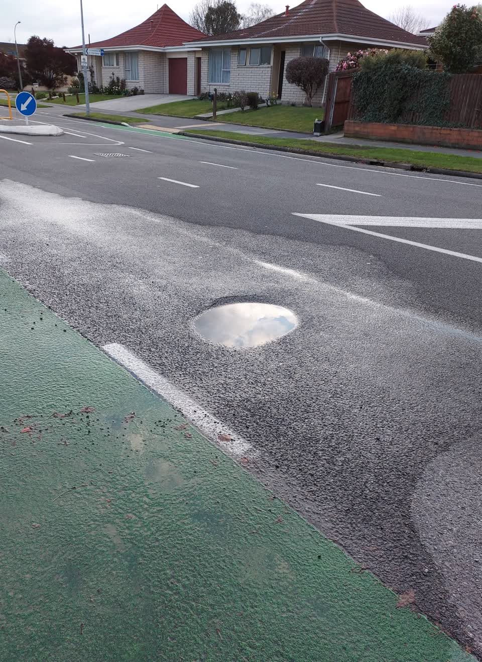 The photograph attached to this roading/streets report