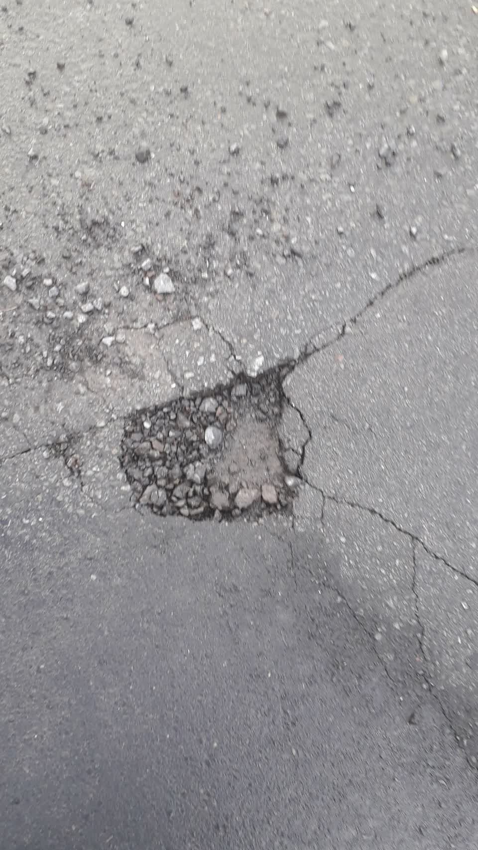 The photograph attached to this roading/streets report