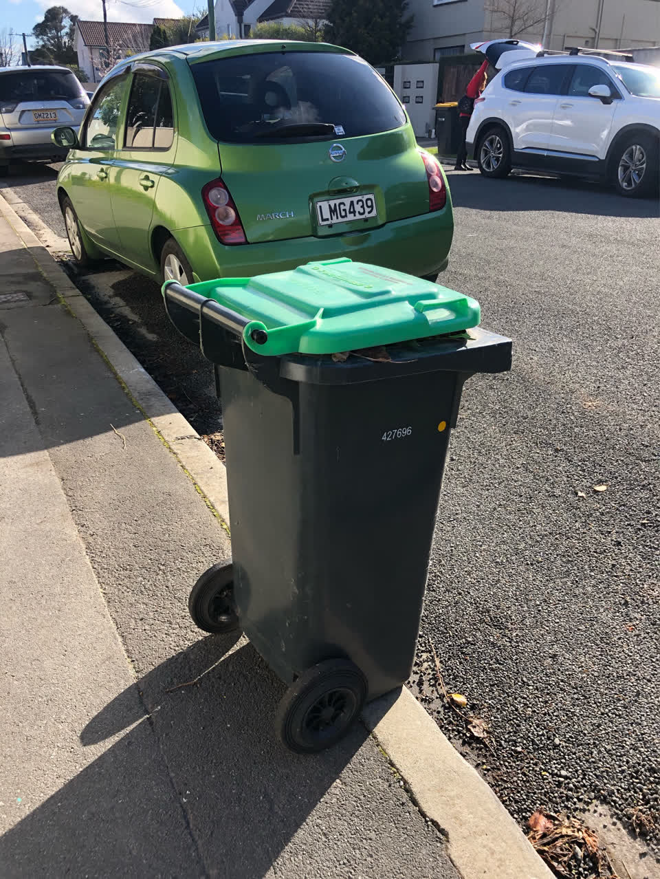 The photograph attached to this rubbish/recycling report