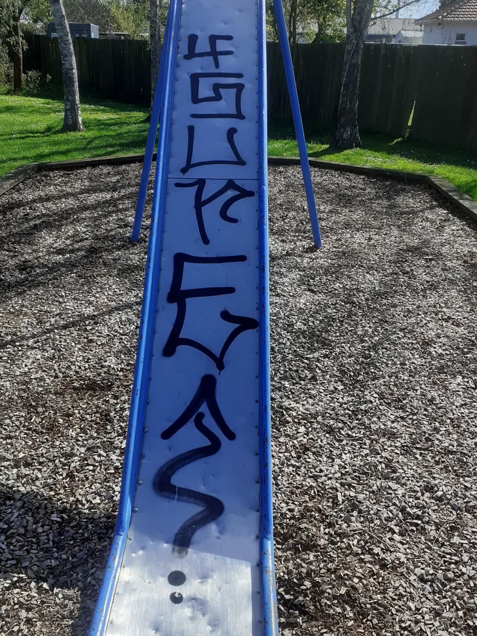 The photograph attached to this graffiti report