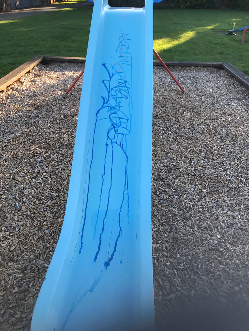 The photograph attached to this graffiti report
