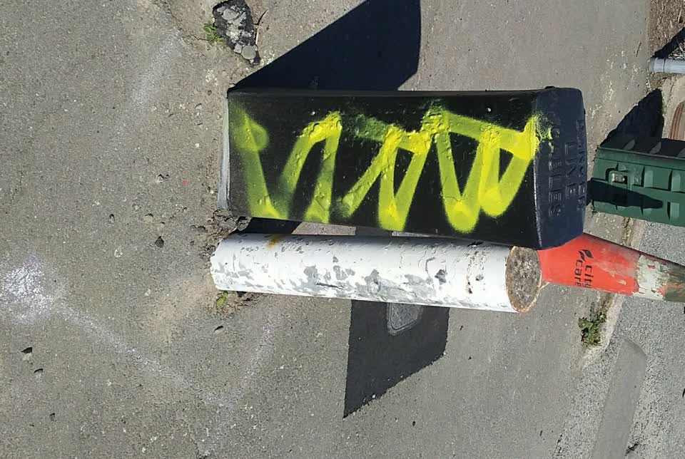 The photograph attached to this graffiti report