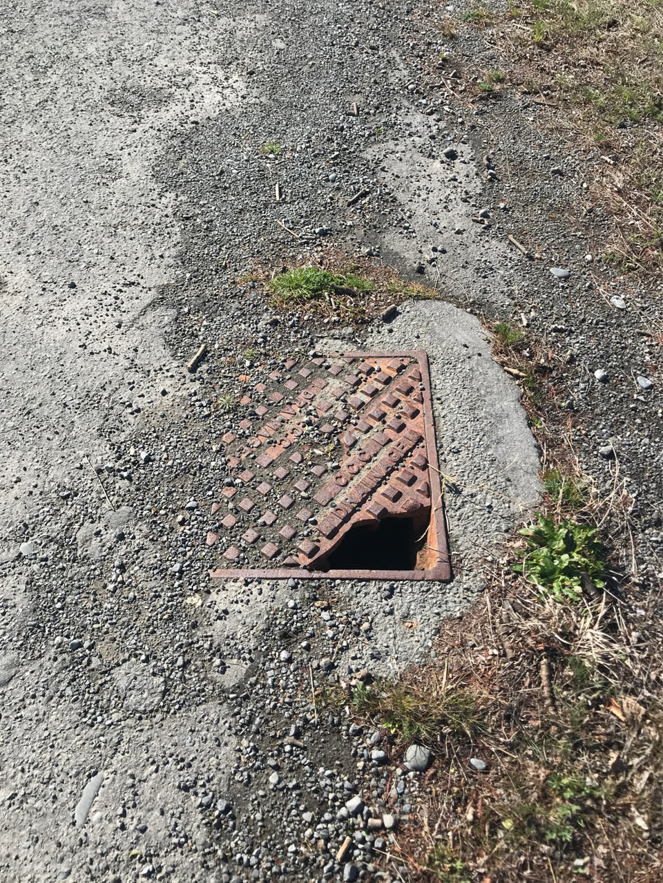 The photograph attached to this sewer - general report