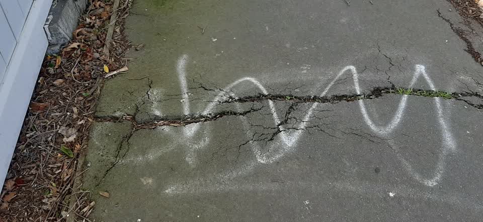 The photograph attached to this pavement - general report
