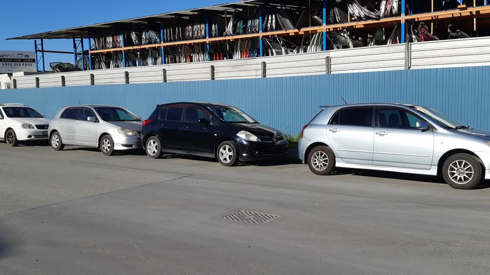 The photograph attached to this parking and cars - general report