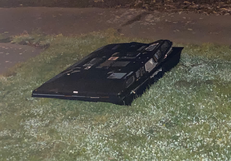The photograph attached to this dumped rubbish report