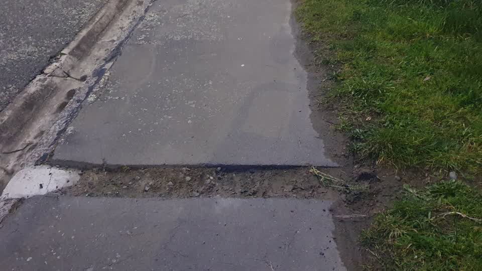 The photograph attached to this roads - general report