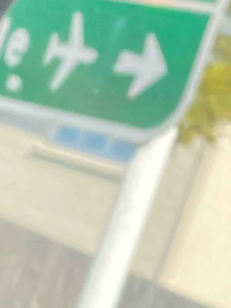 The photograph attached to this graffiti - signage report