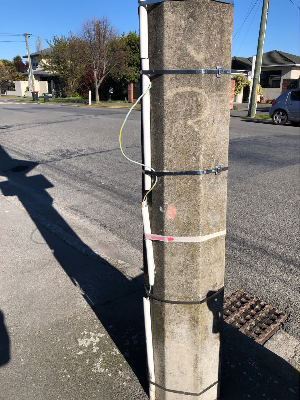 The photograph attached to this vandalism - general report