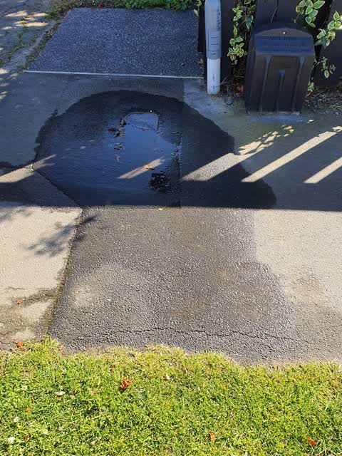 Water Leak, a report photo