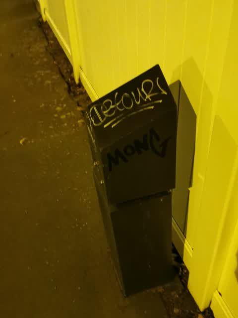 Graffiti, a report photo