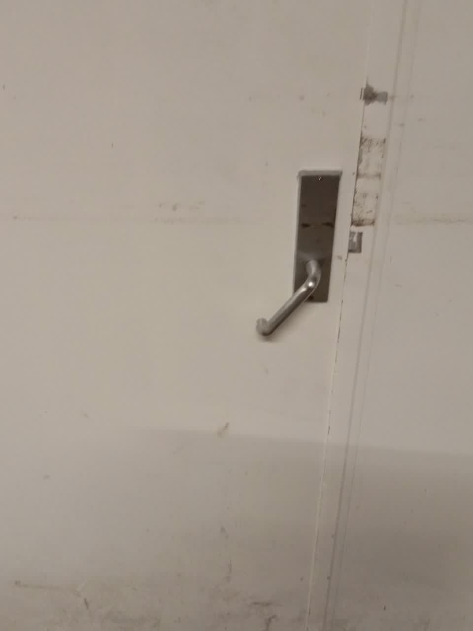 The photograph attached to this facility - general request report