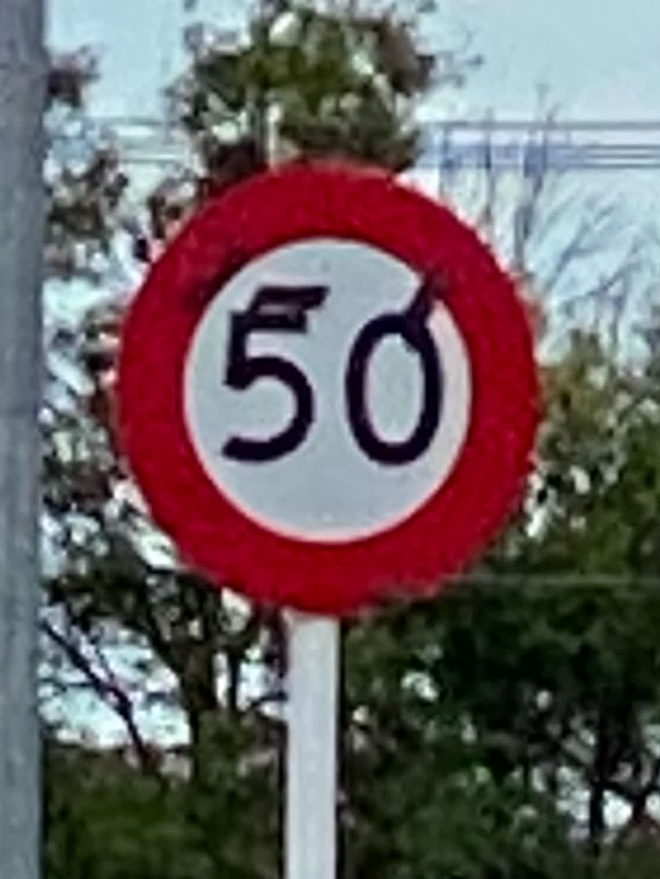 The photograph attached to this graffiti - signage report