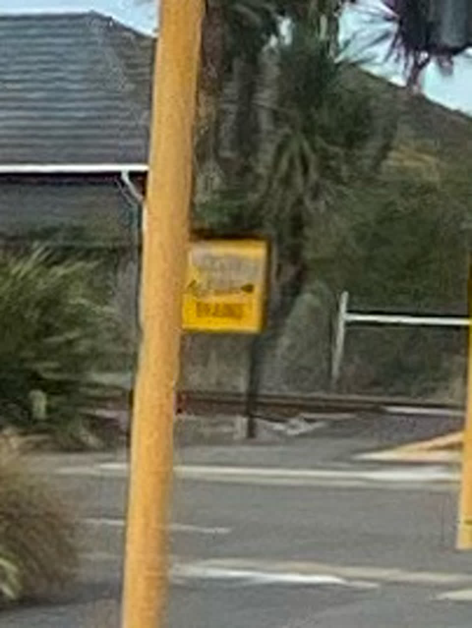 The photograph attached to this graffiti - signage report