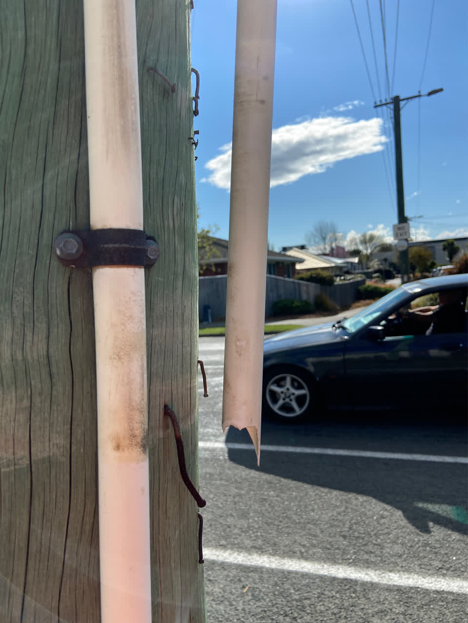 The photograph attached to this vandalism - general report