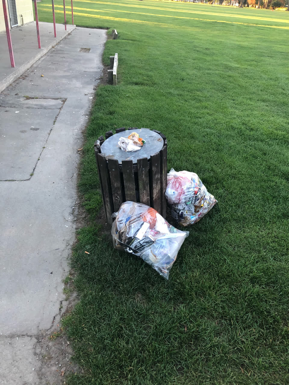 The photograph attached to this facility - general request report