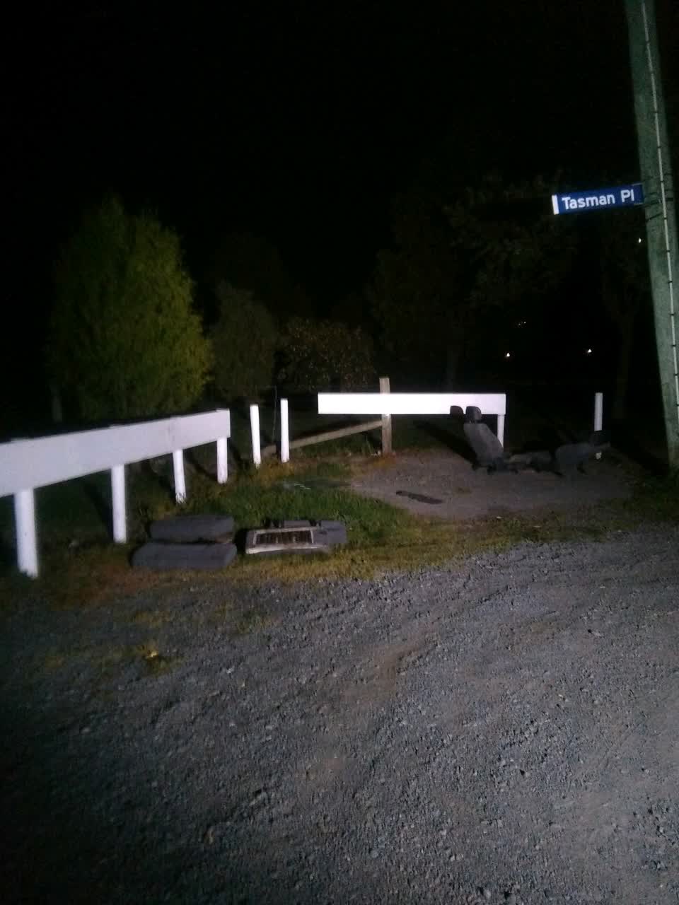 The photograph attached to this dumped rubbish report