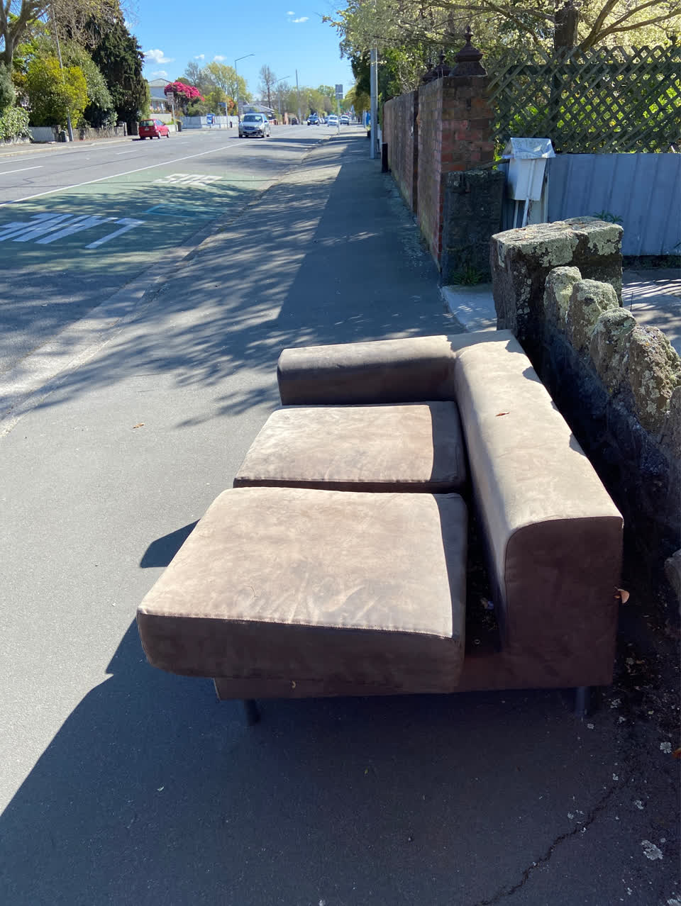 The photograph attached to this dumped rubbish report