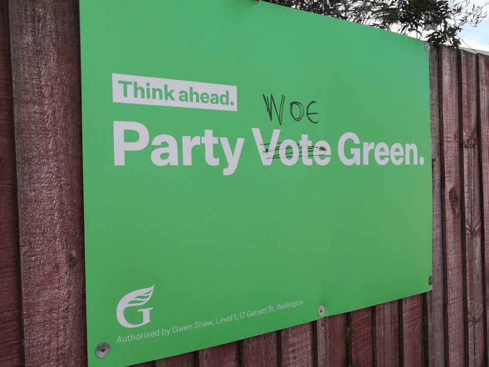 The photograph attached to this graffiti - signage report