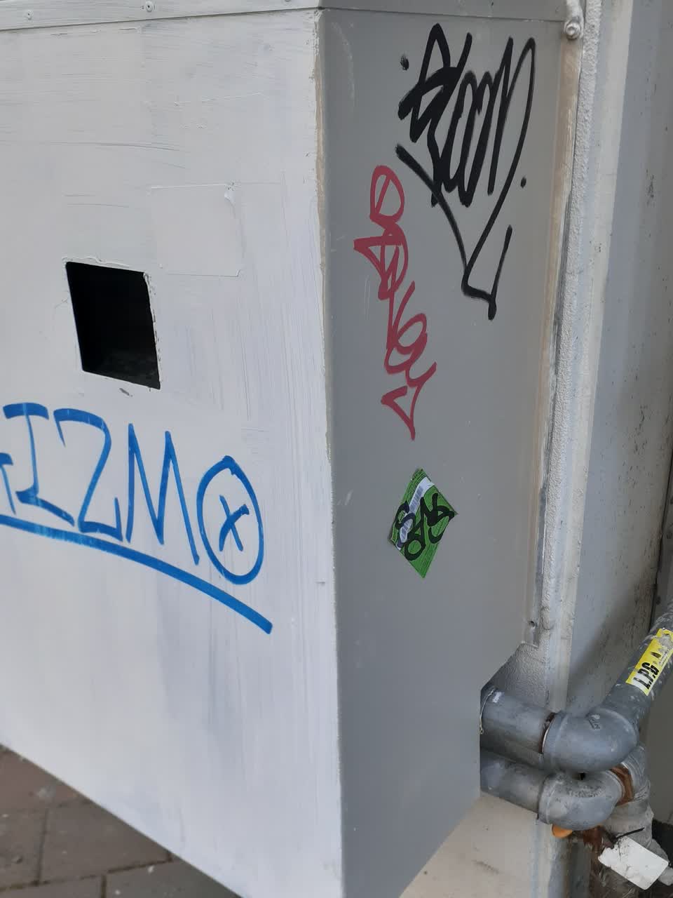 The photograph attached to this graffiti report