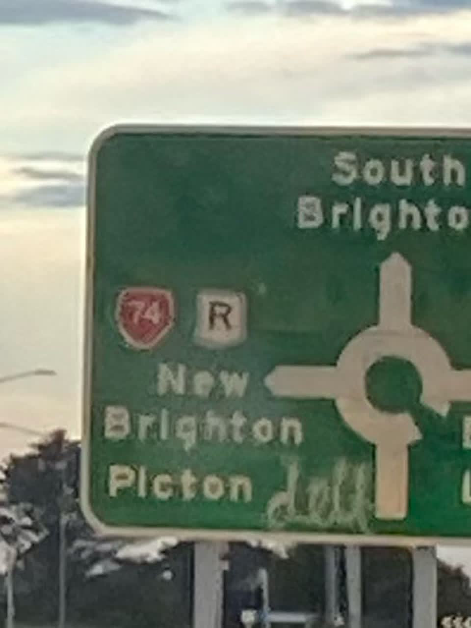 The photograph attached to this graffiti - signage report