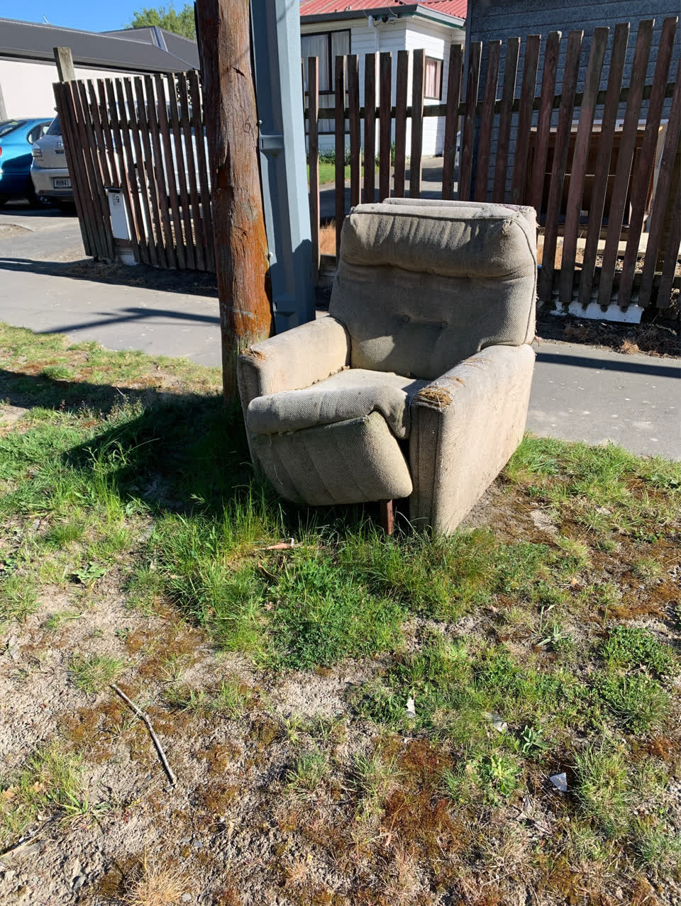 The photograph attached to this dumped rubbish report