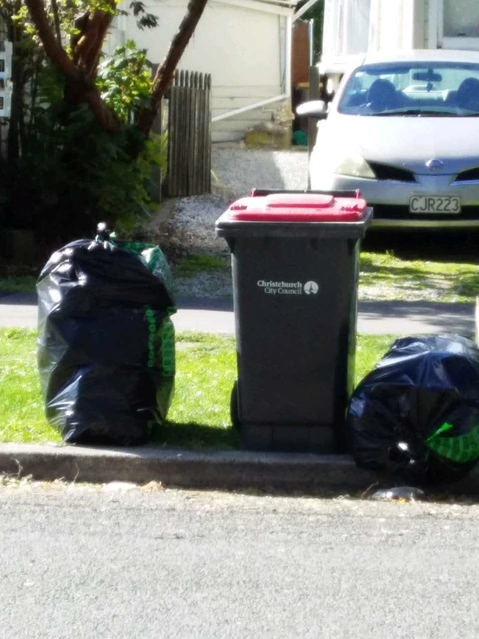 The photograph attached to this dumped rubbish report
