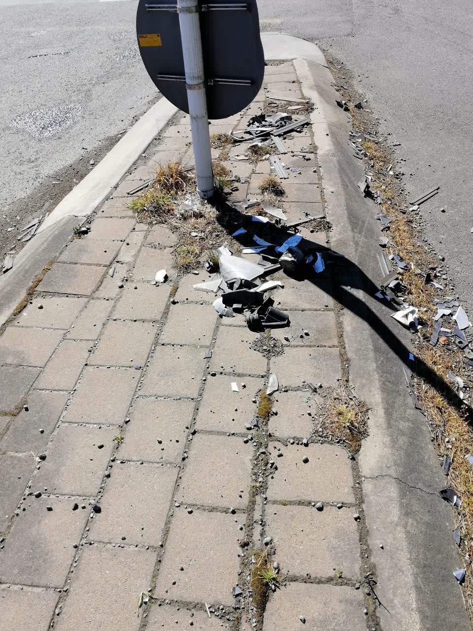 The photograph attached to this roads - general report