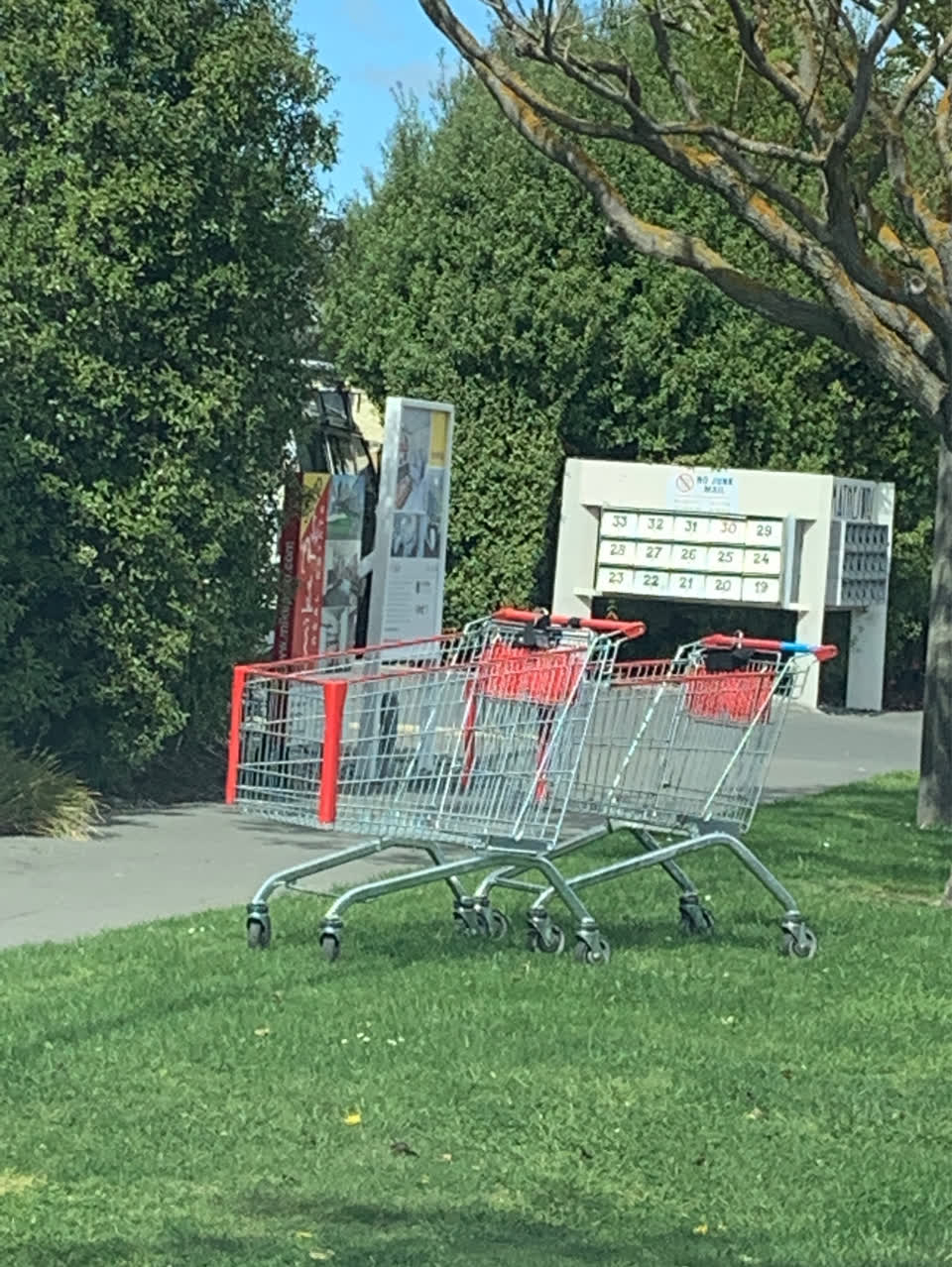 The photograph attached to this general - abandoned trolley report