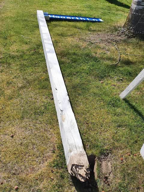 Damaged Street Sign, a report photo
