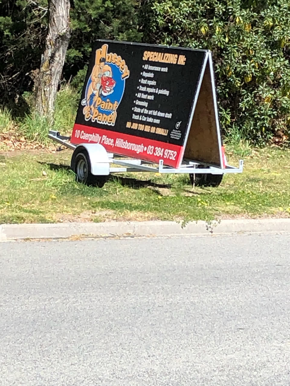 The photograph attached to this parking and cars - general report