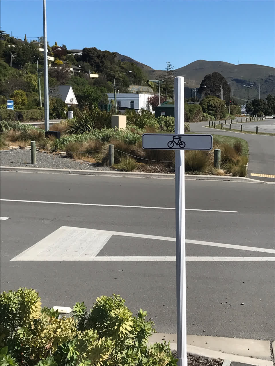 The photograph attached to this poles and signage - general report