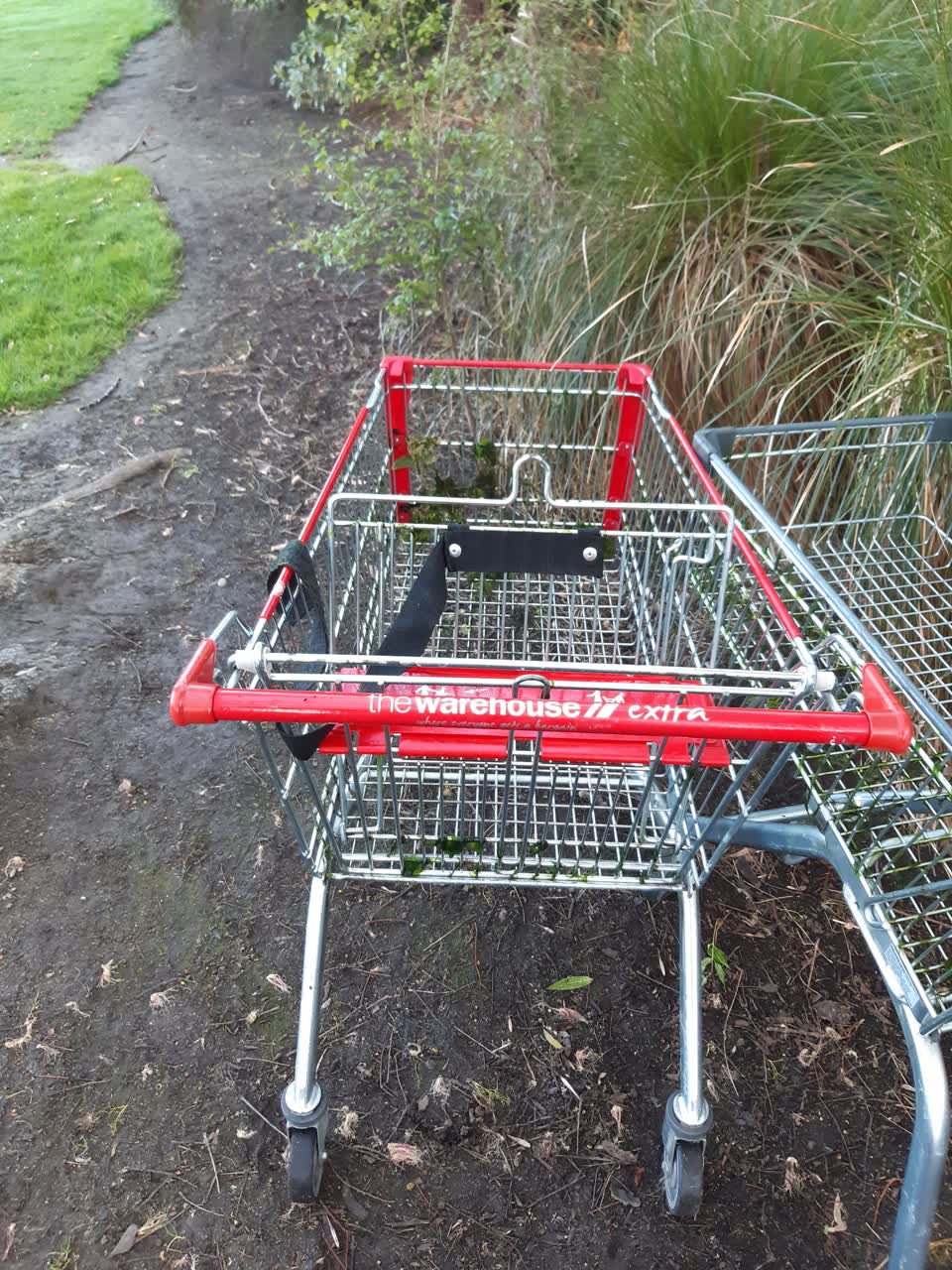 The photograph attached to this general - abandoned trolley report