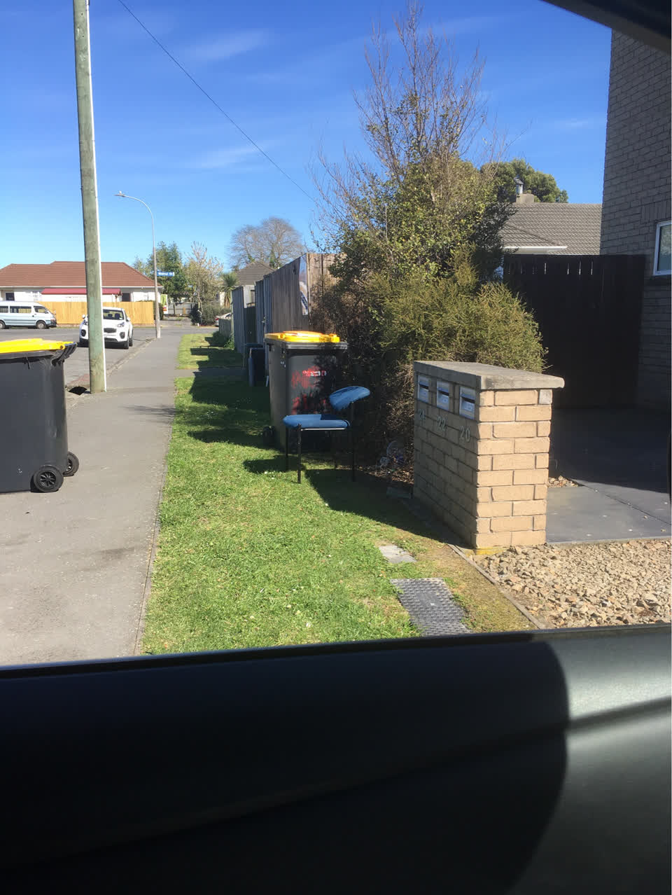The photograph attached to this dumped rubbish report