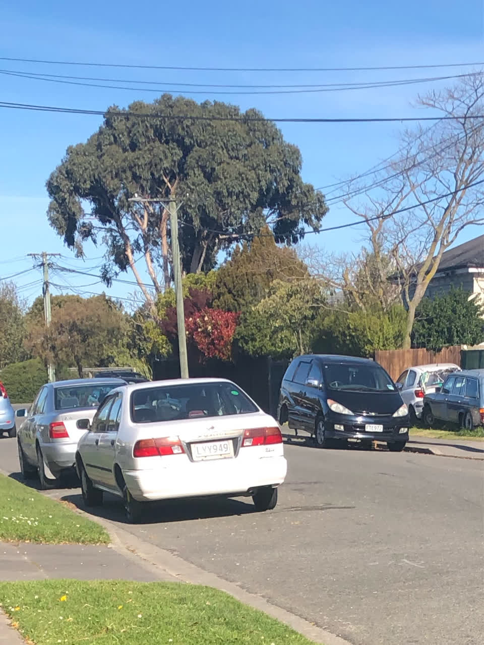 The photograph attached to this parking - illegal report
