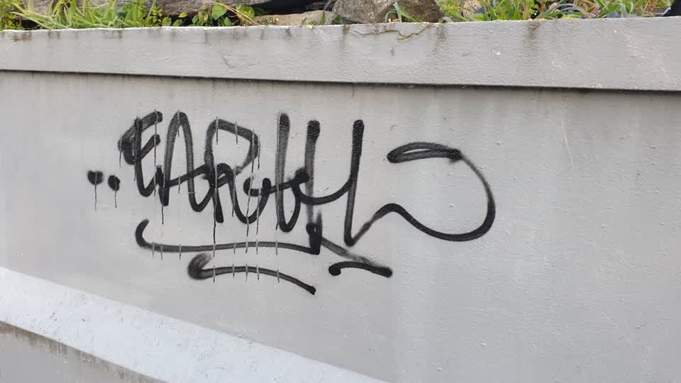 The photograph attached to this graffiti report