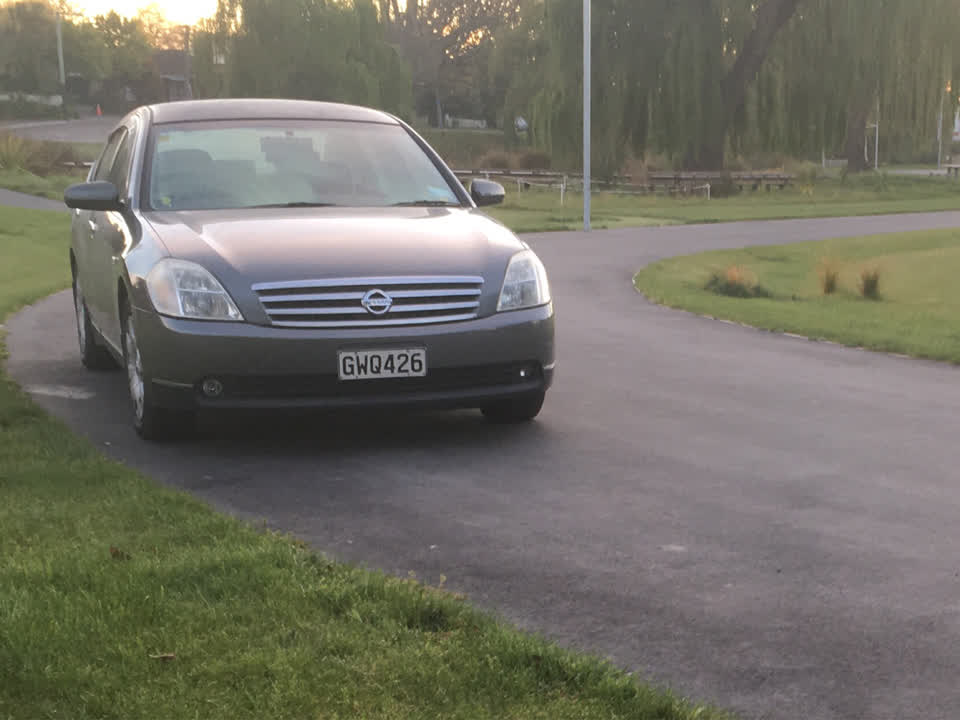 The photograph attached to this parking - illegal report
