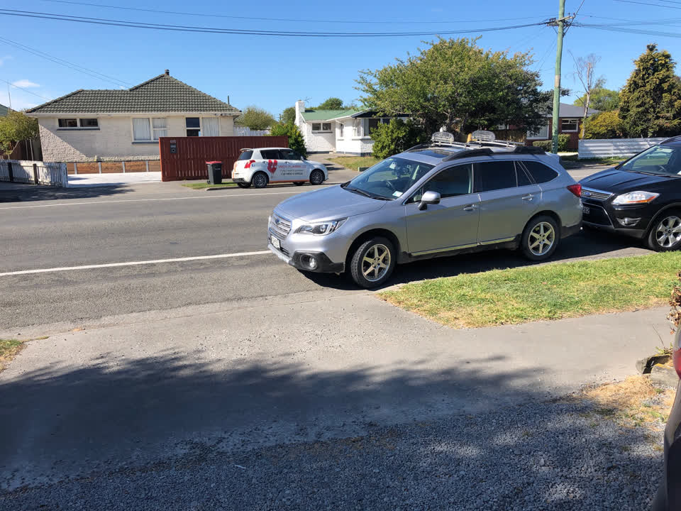 The photograph attached to this parking and cars - general report
