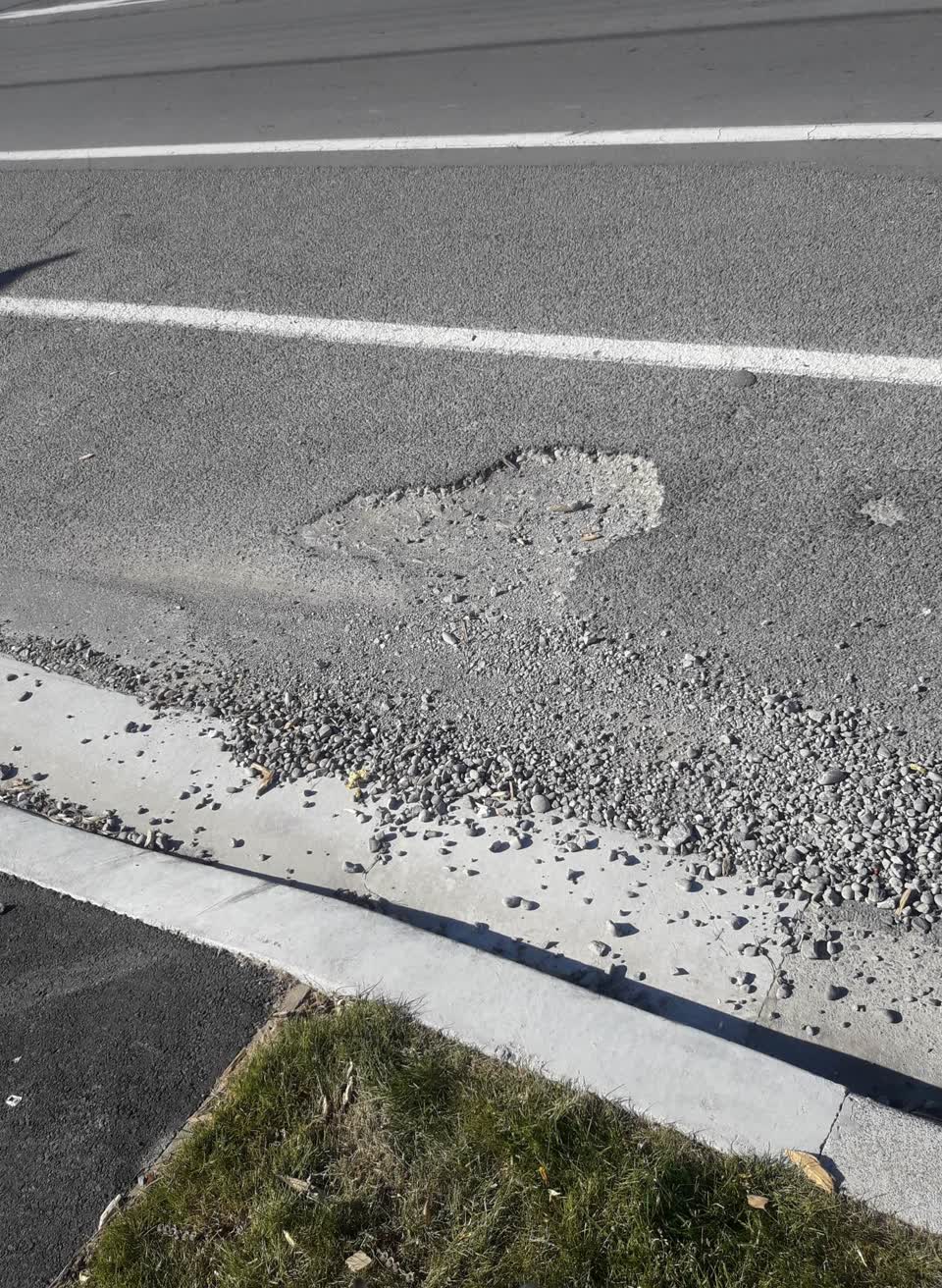 The photograph attached to this roads - general report