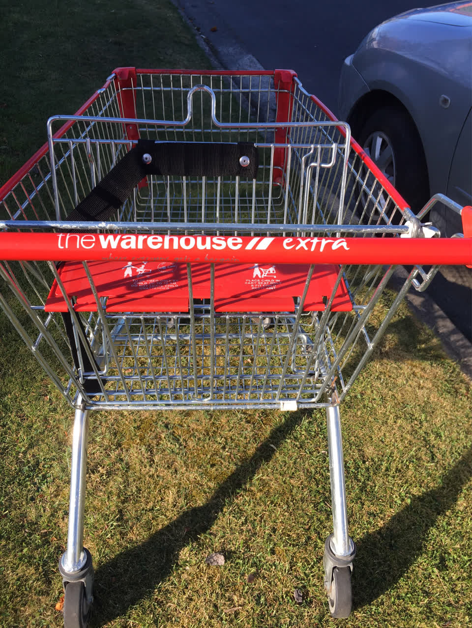 The photograph attached to this general - abandoned trolley report